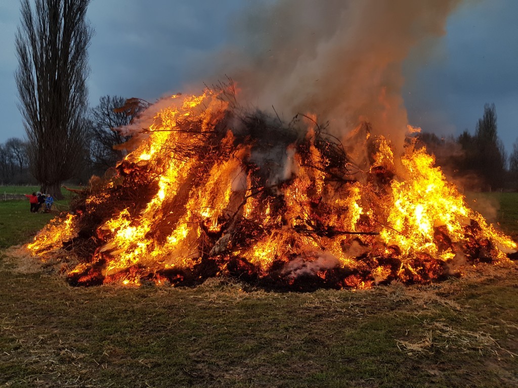 Osterfeuer 2018